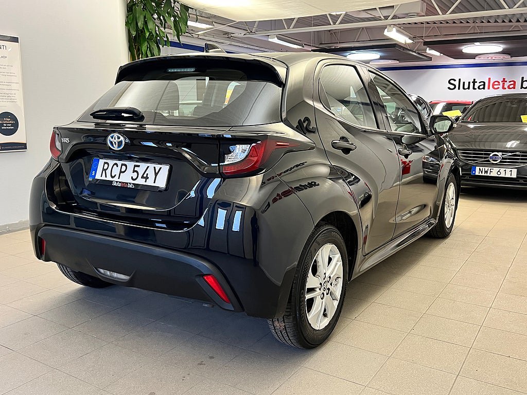 Vehicle Image 7