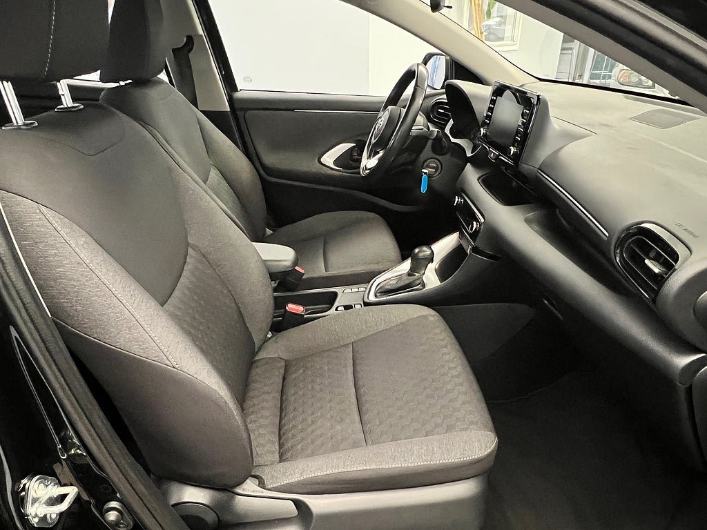 Vehicle Image 10