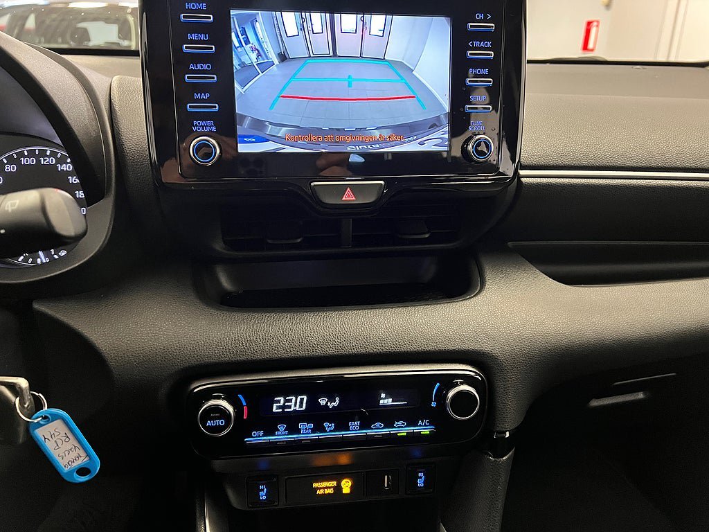 Vehicle Image 15