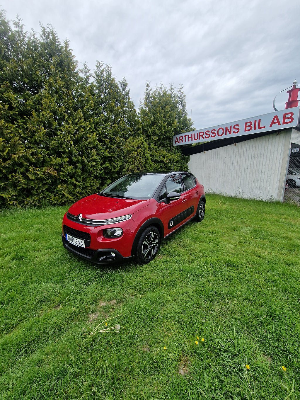 Vehicle Image 1