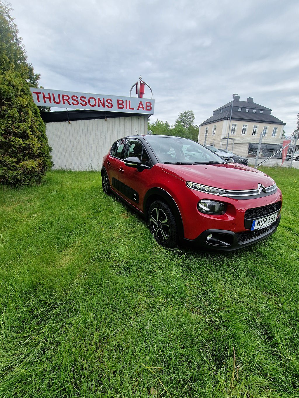 Vehicle Image 3