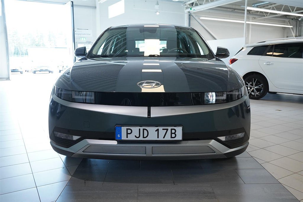 Vehicle Image 10