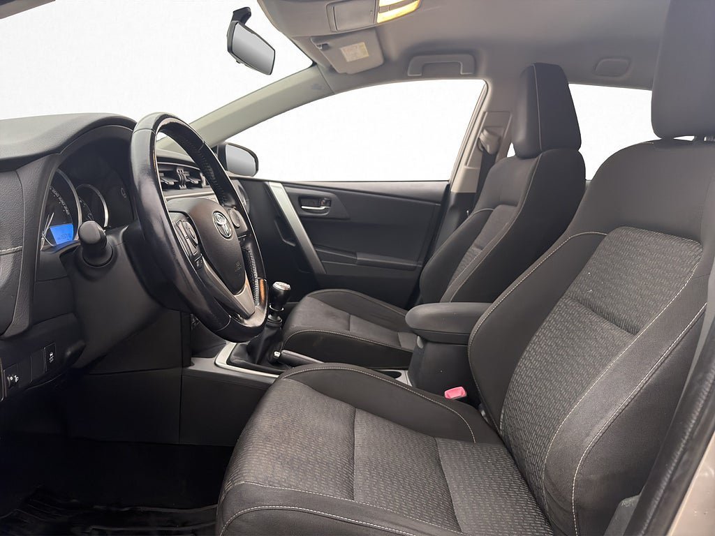 Vehicle Image 13