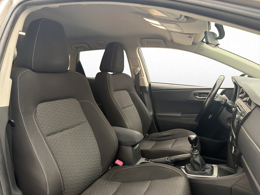 Vehicle Image 18
