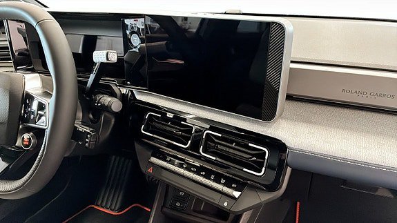 Vehicle Image 12