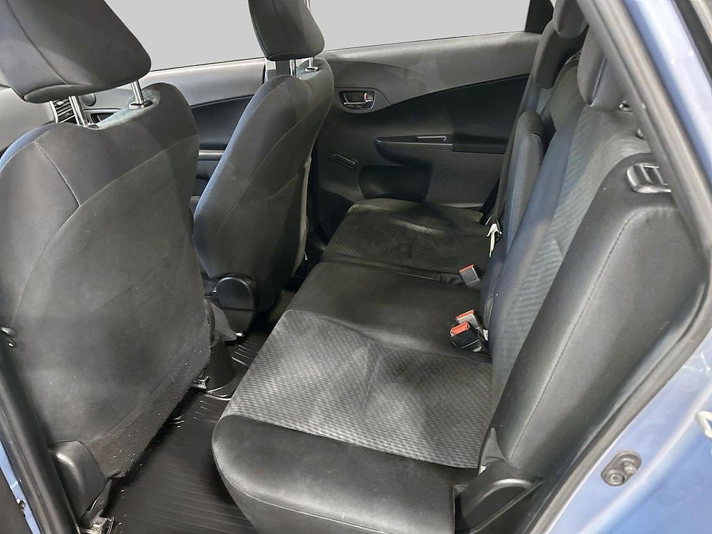 Vehicle Image 11