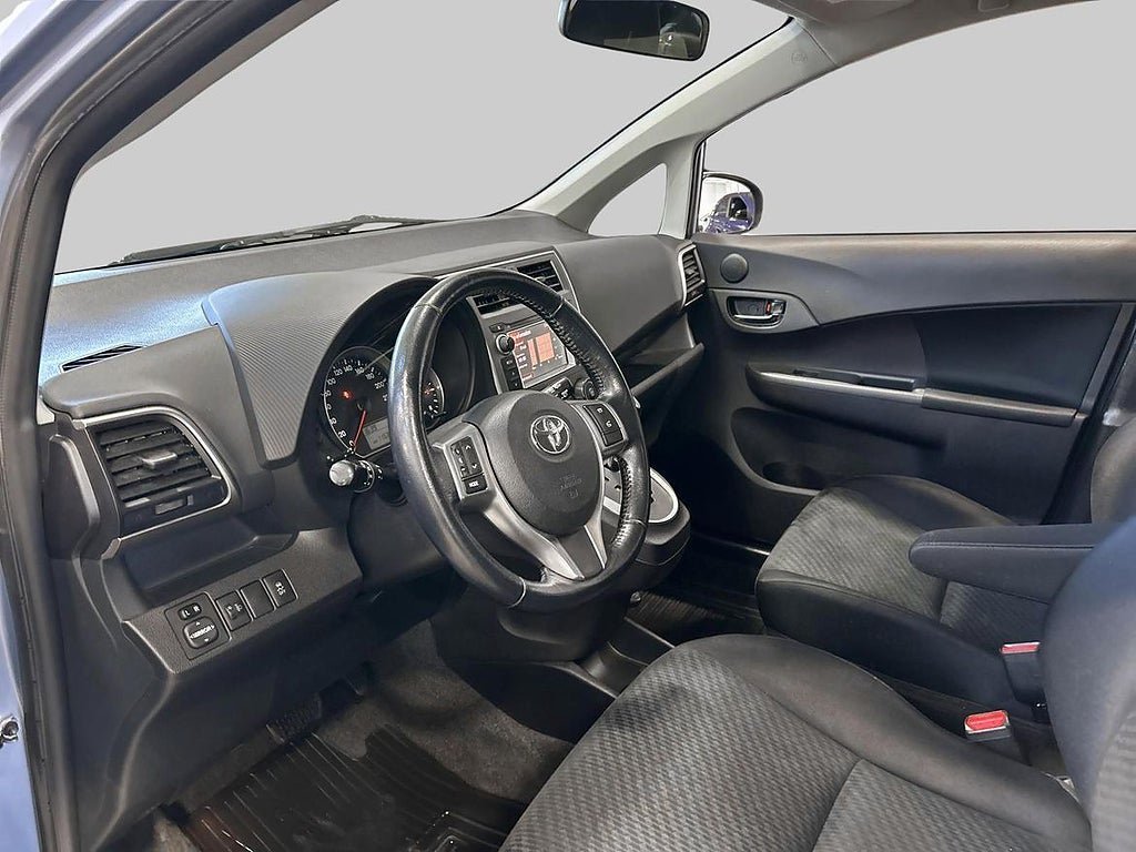 Vehicle Image 14