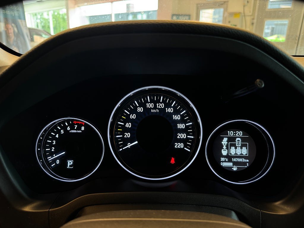 Vehicle Image 11