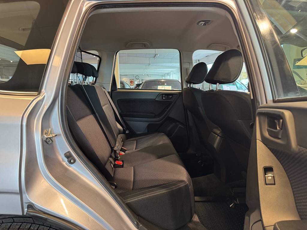 Vehicle Image 17