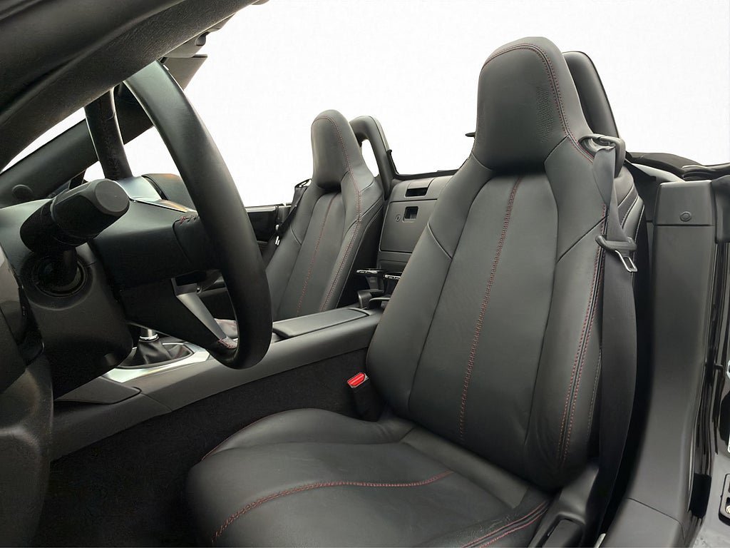 Vehicle Image 12