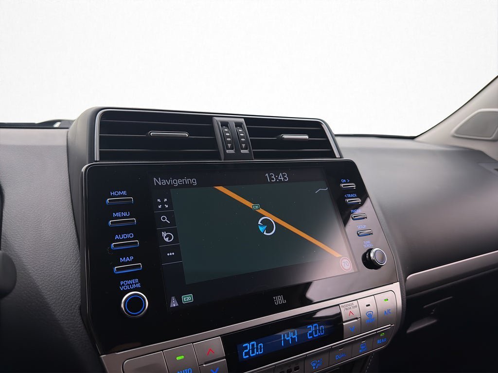 Vehicle Image 23
