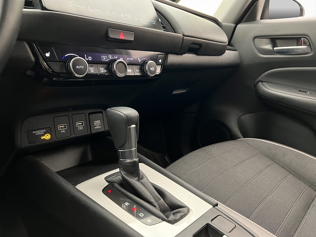 Vehicle Image 21