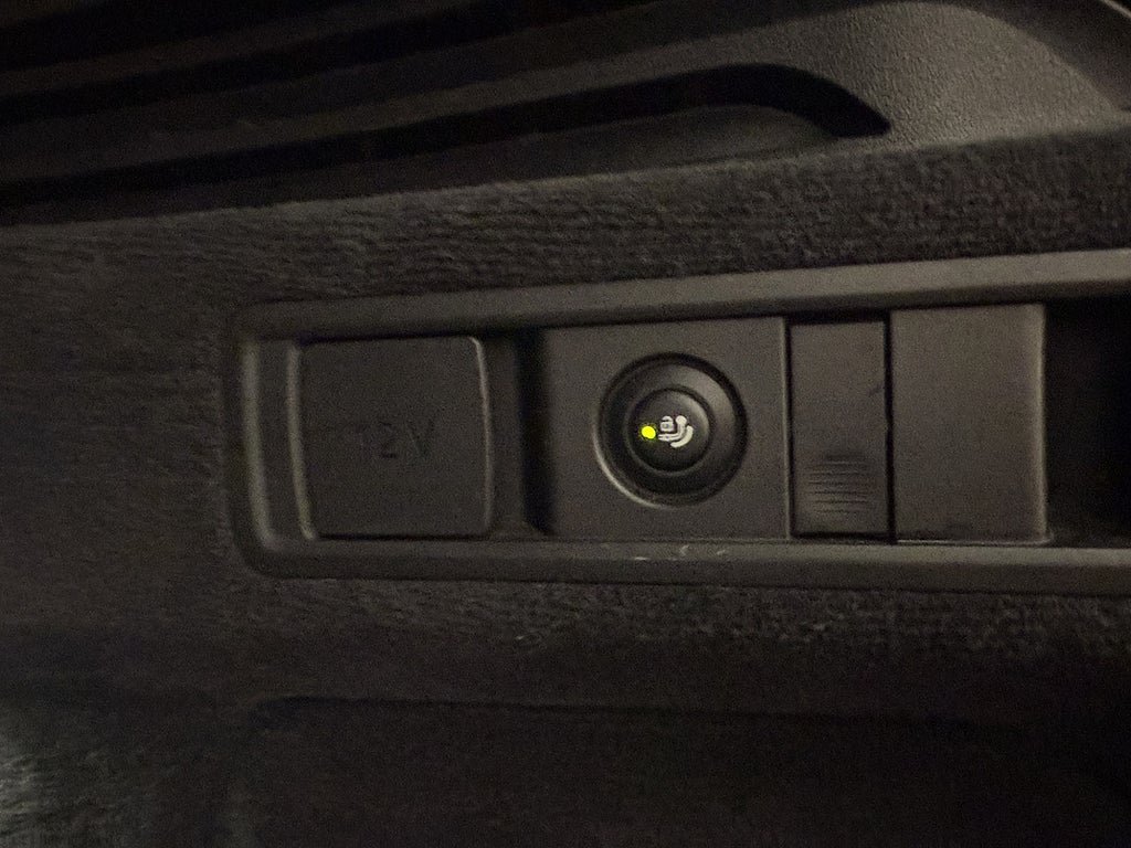 Vehicle Image 38