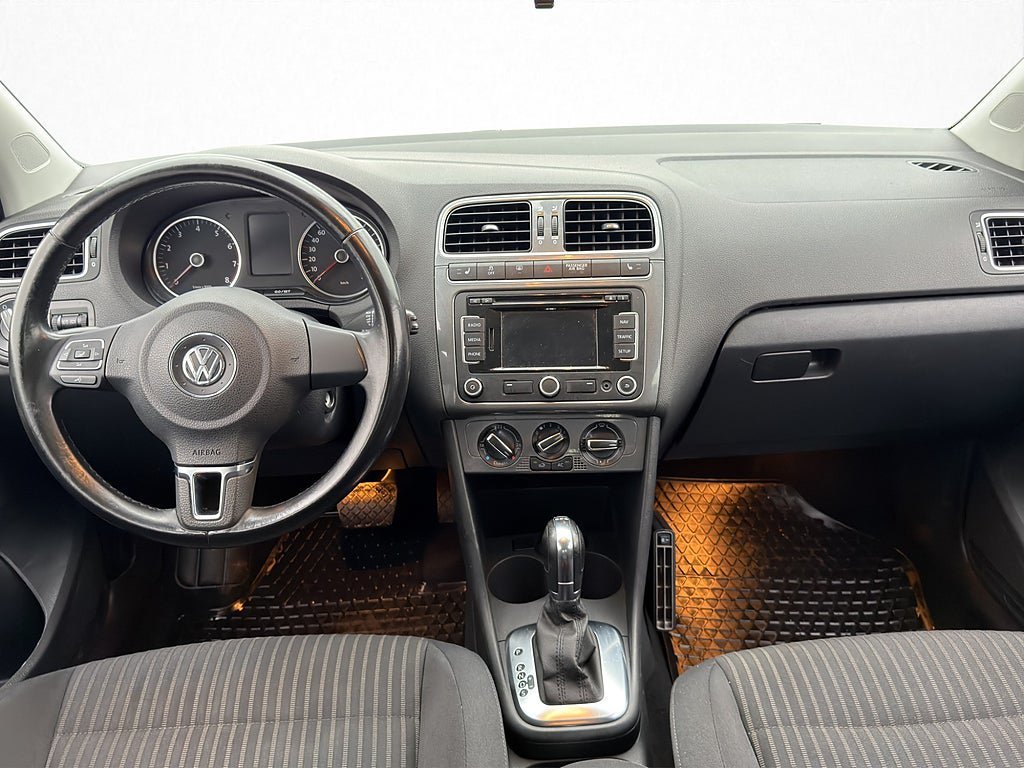 Vehicle Image 10