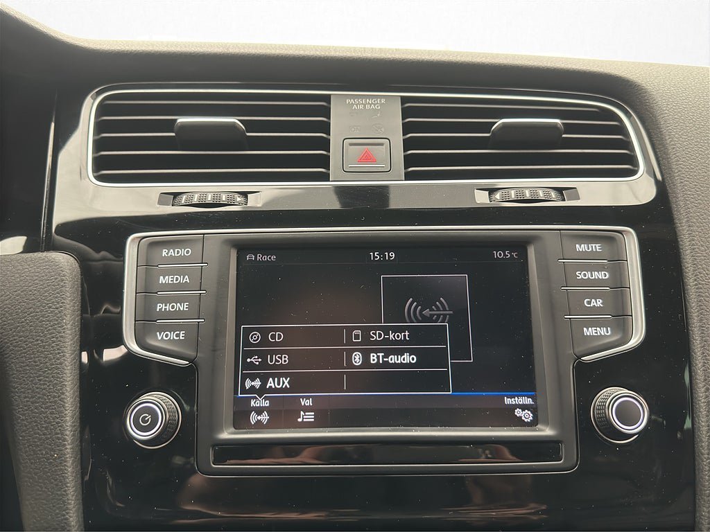 Vehicle Image 24