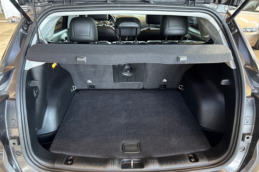 Vehicle Image 22