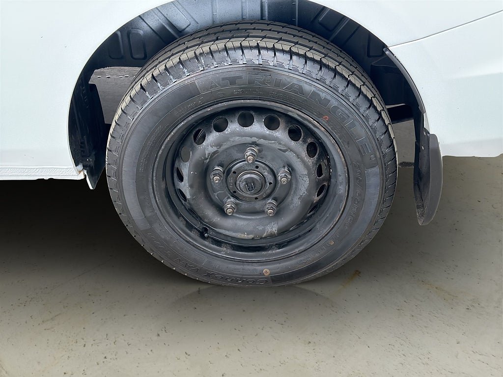 Vehicle Image 22