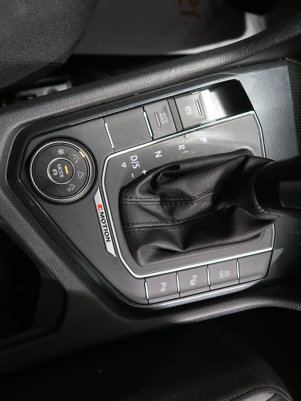 Vehicle Image 36