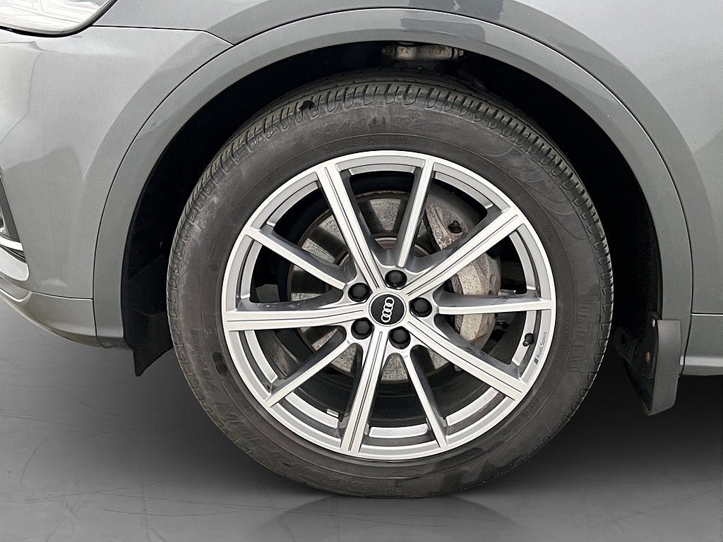 Vehicle Image 30