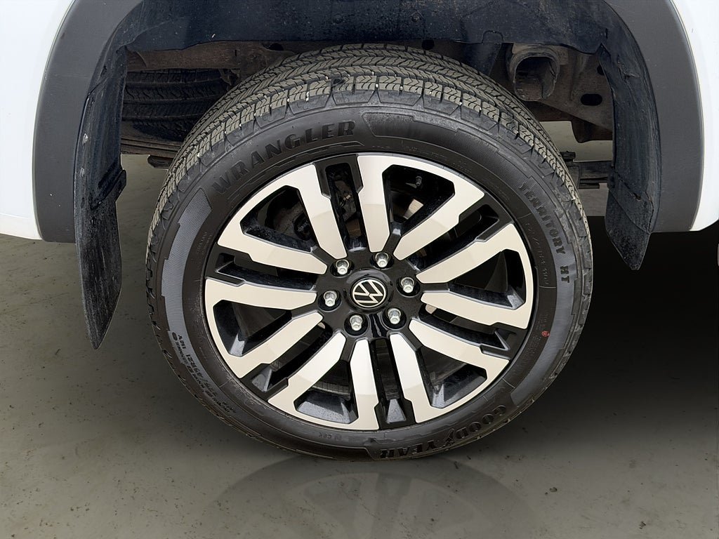 Vehicle Image 36