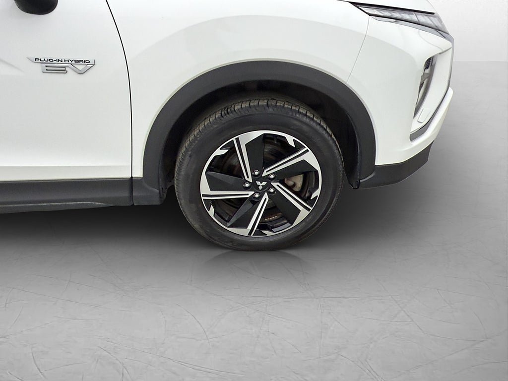 Vehicle Image 25
