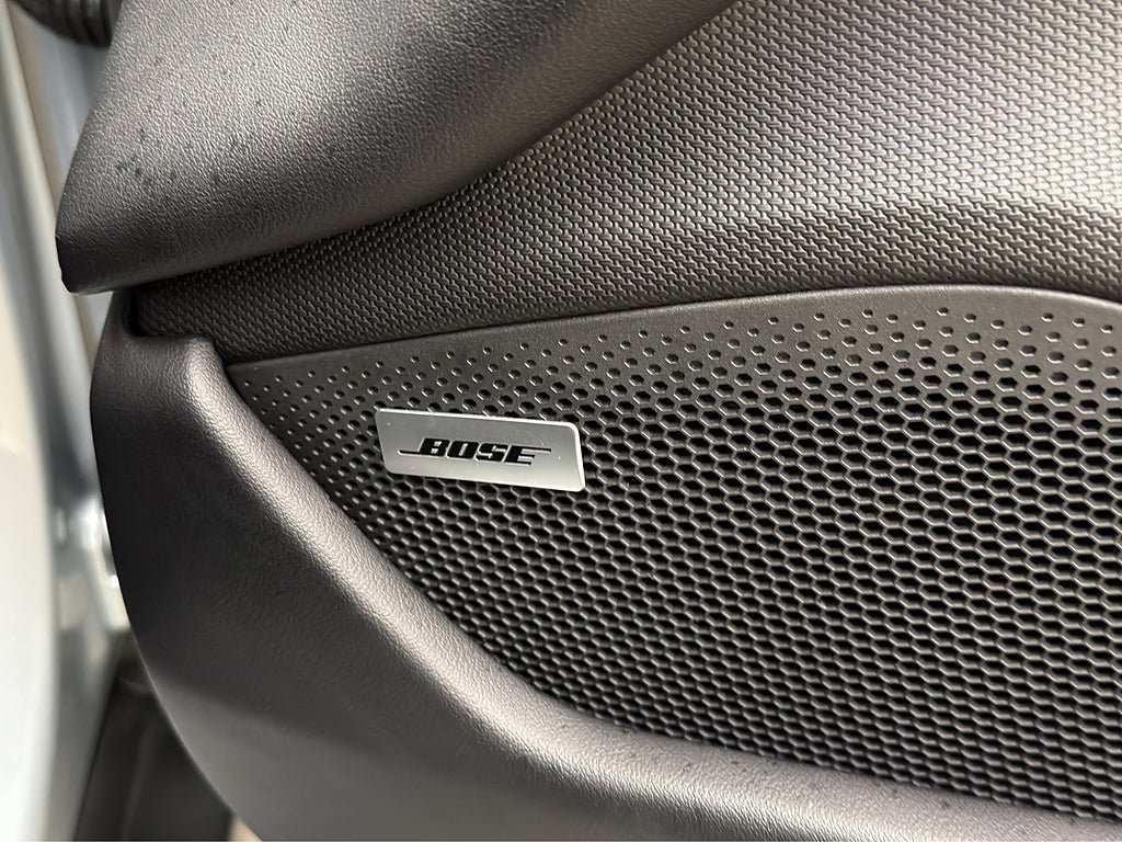 Vehicle Image 28