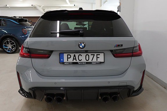 Vehicle Image 32