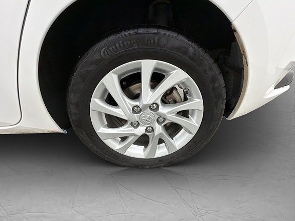 Vehicle Image 30