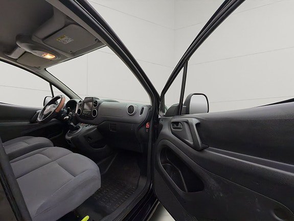 Vehicle Image 27