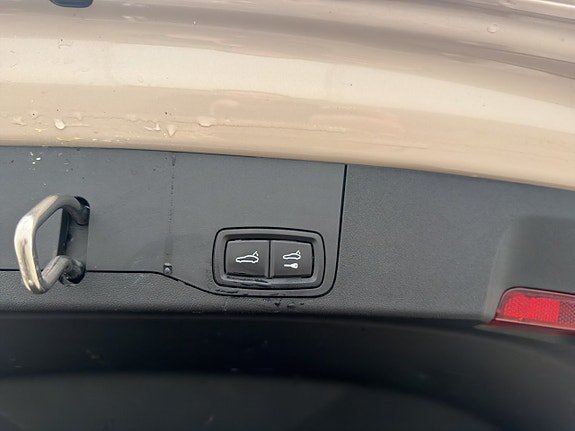 Vehicle Image 29