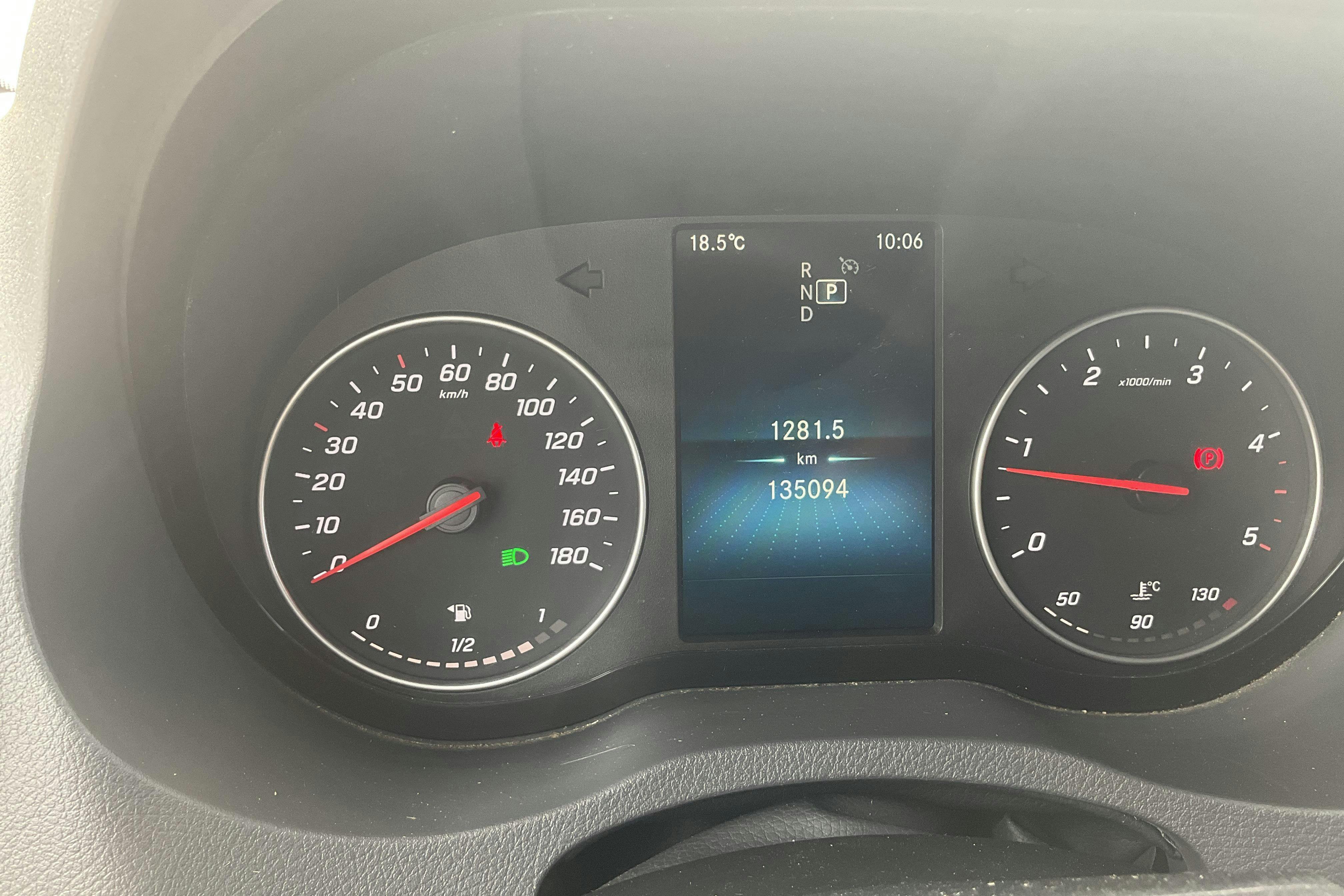 Vehicle Image 10