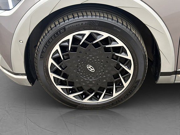 Vehicle Image 35