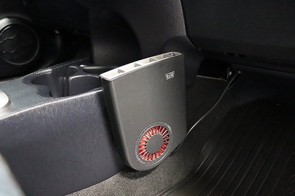 Vehicle Image 22