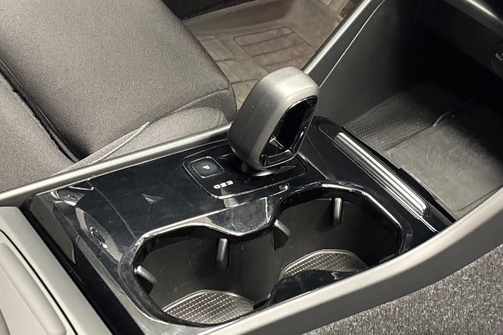 Vehicle Image 16