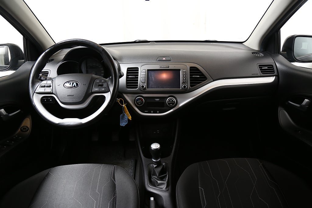 Vehicle Image 16
