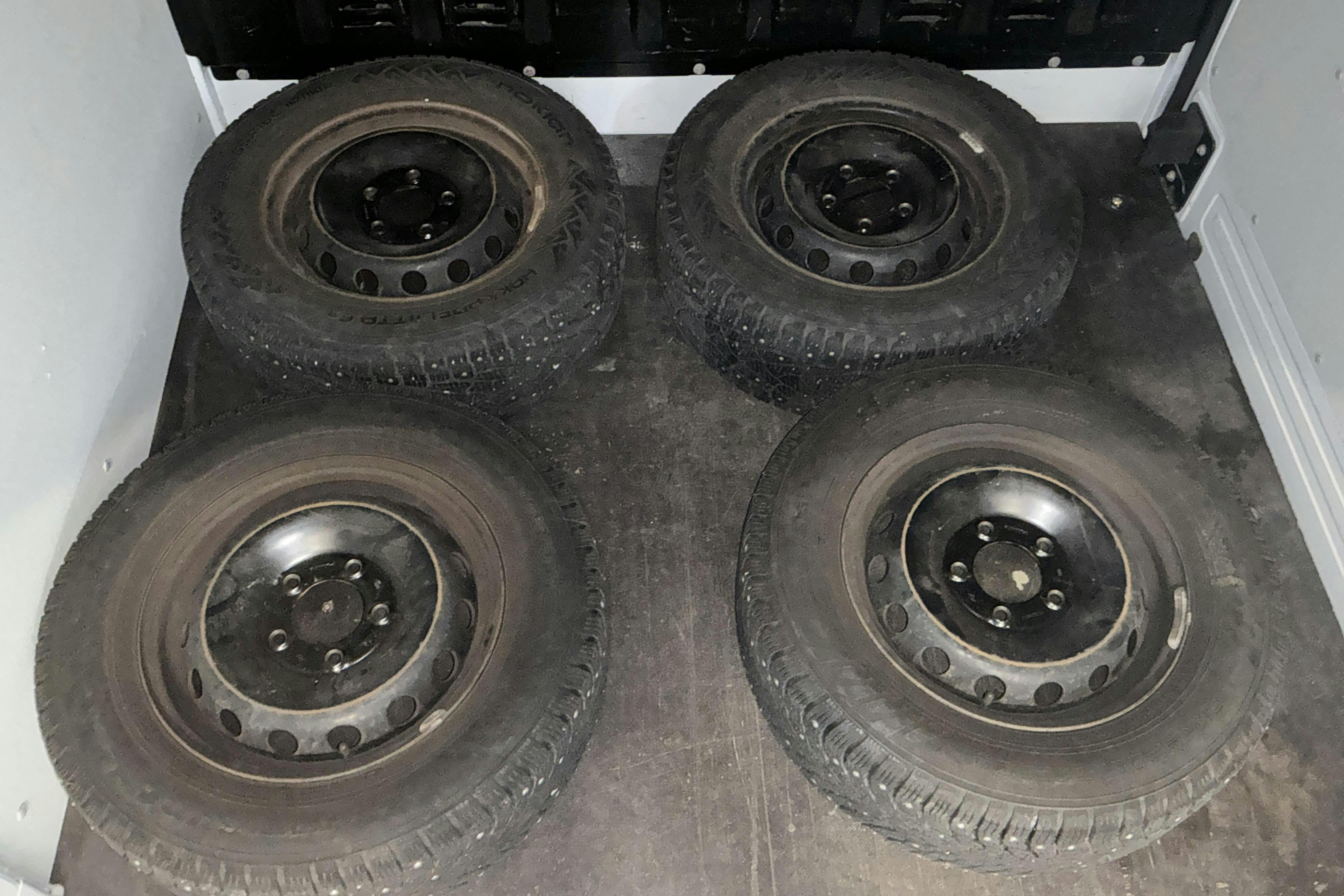Vehicle Image 10