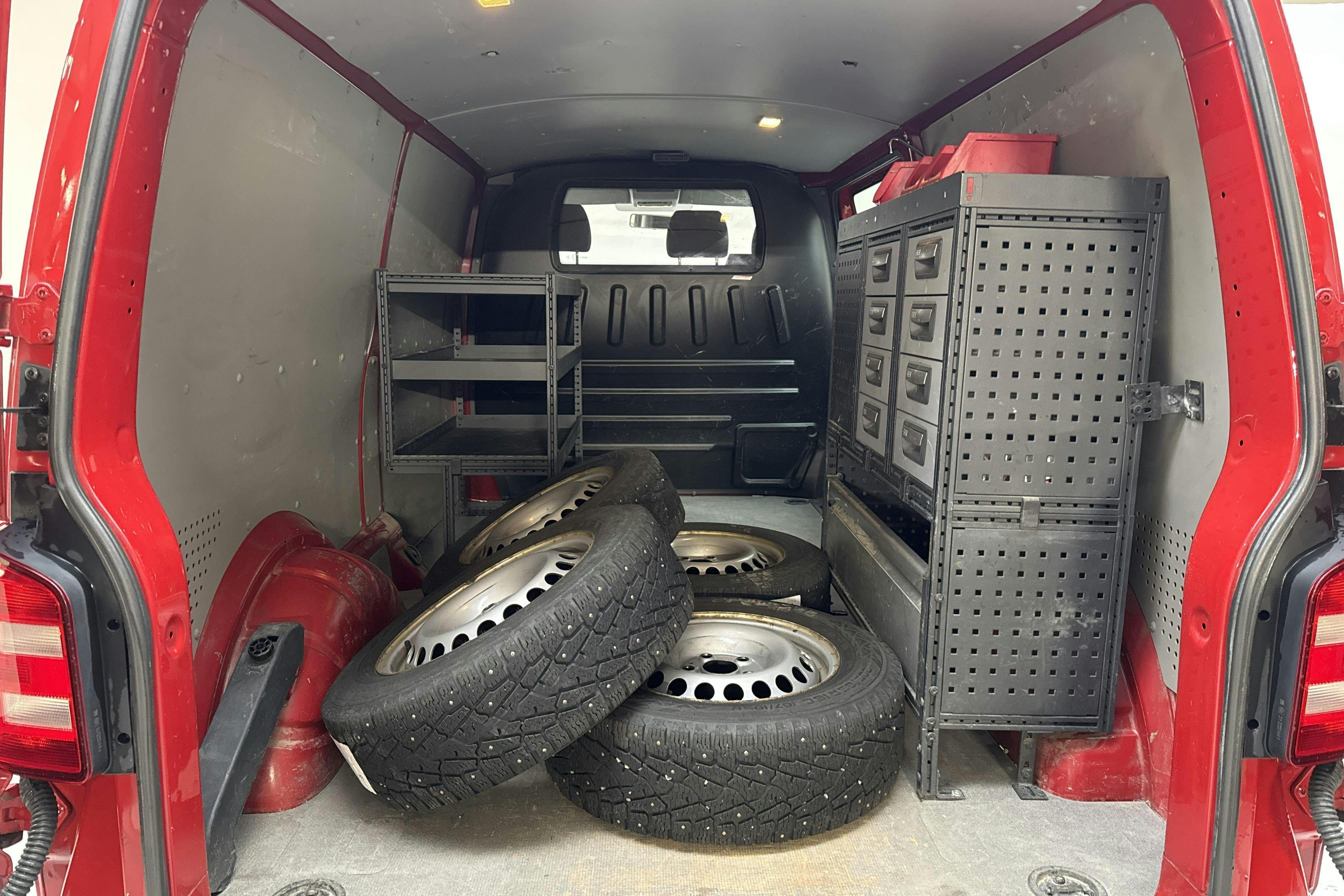 Vehicle Image 8