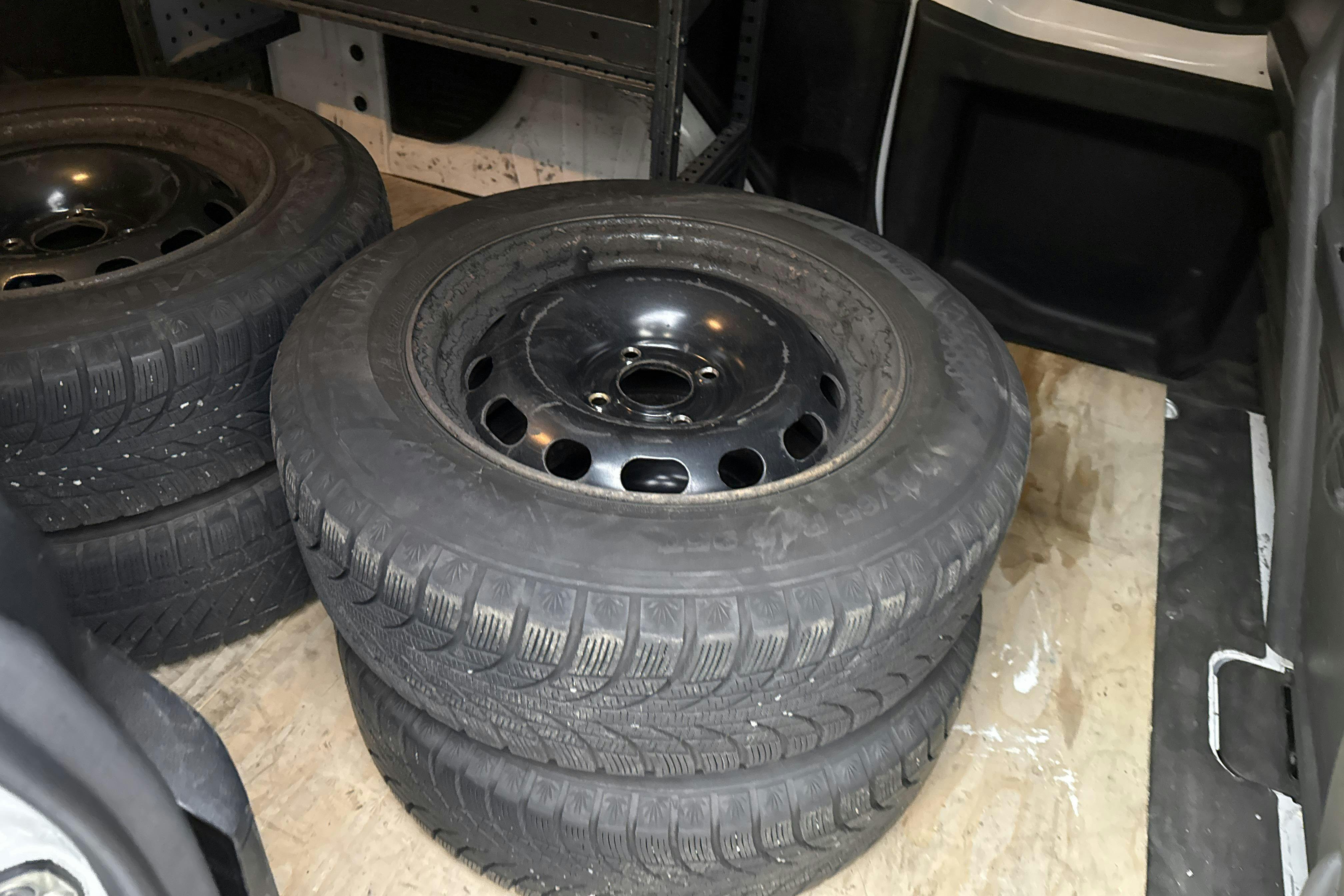 Vehicle Image 10