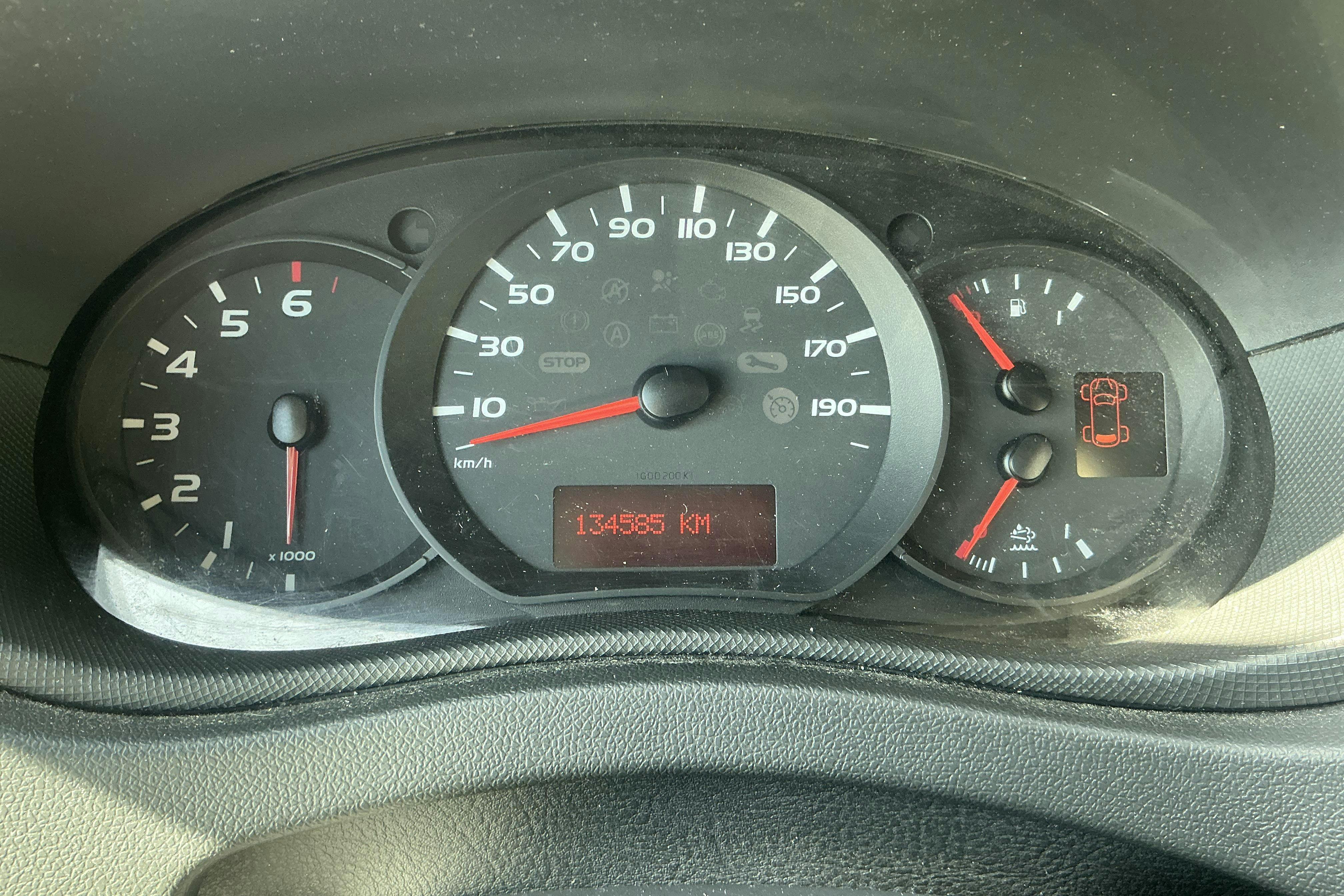 Vehicle Image 9