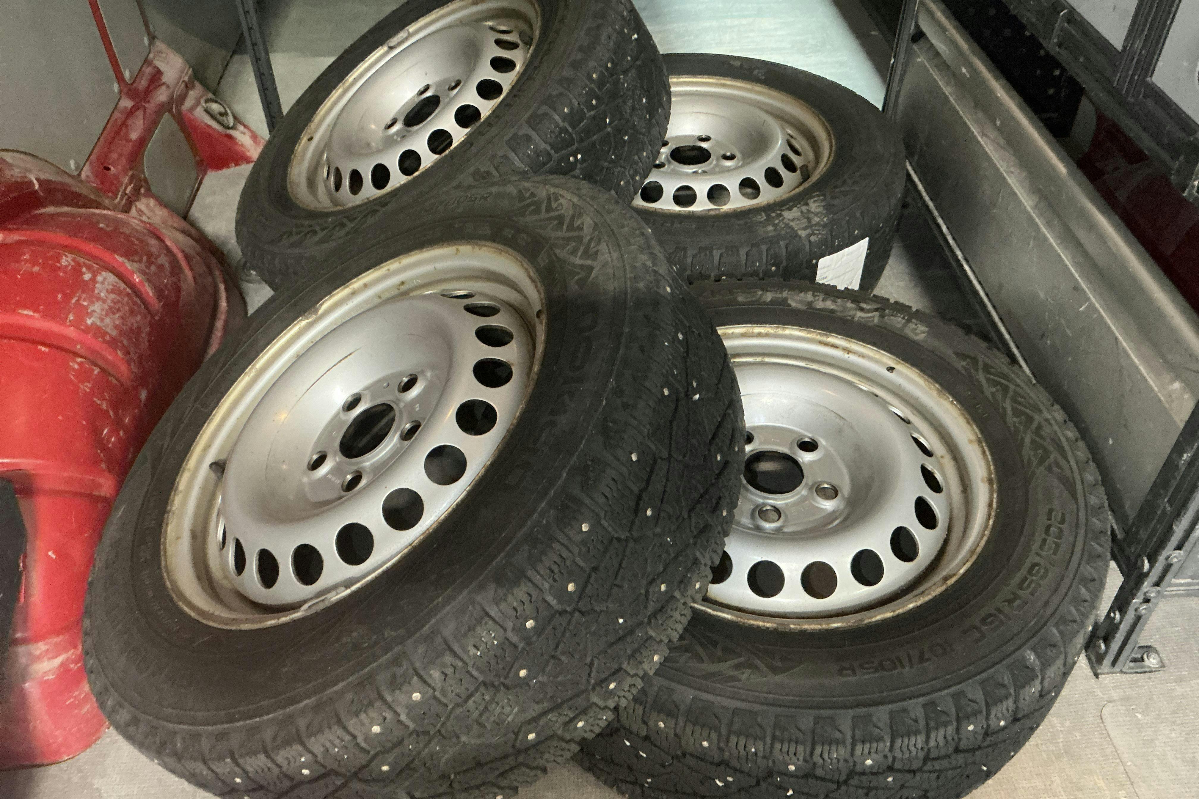 Vehicle Image 11