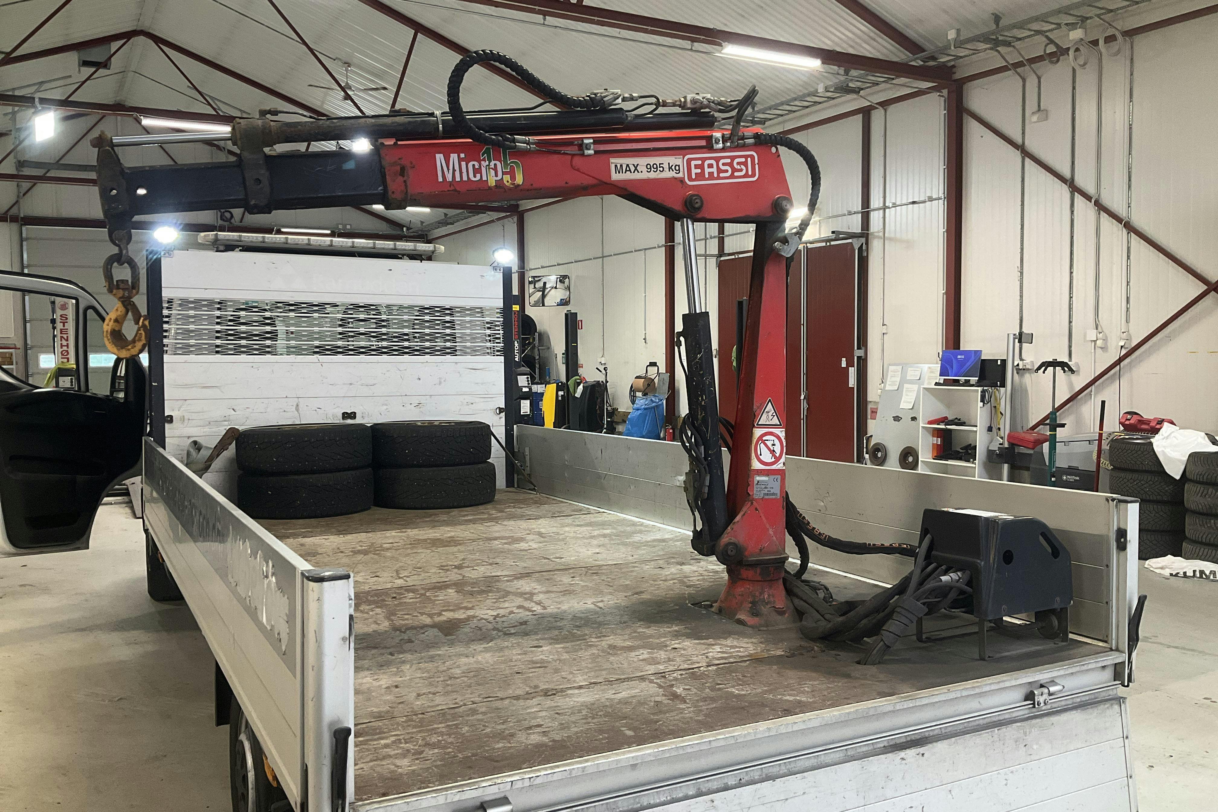 Vehicle Image 18