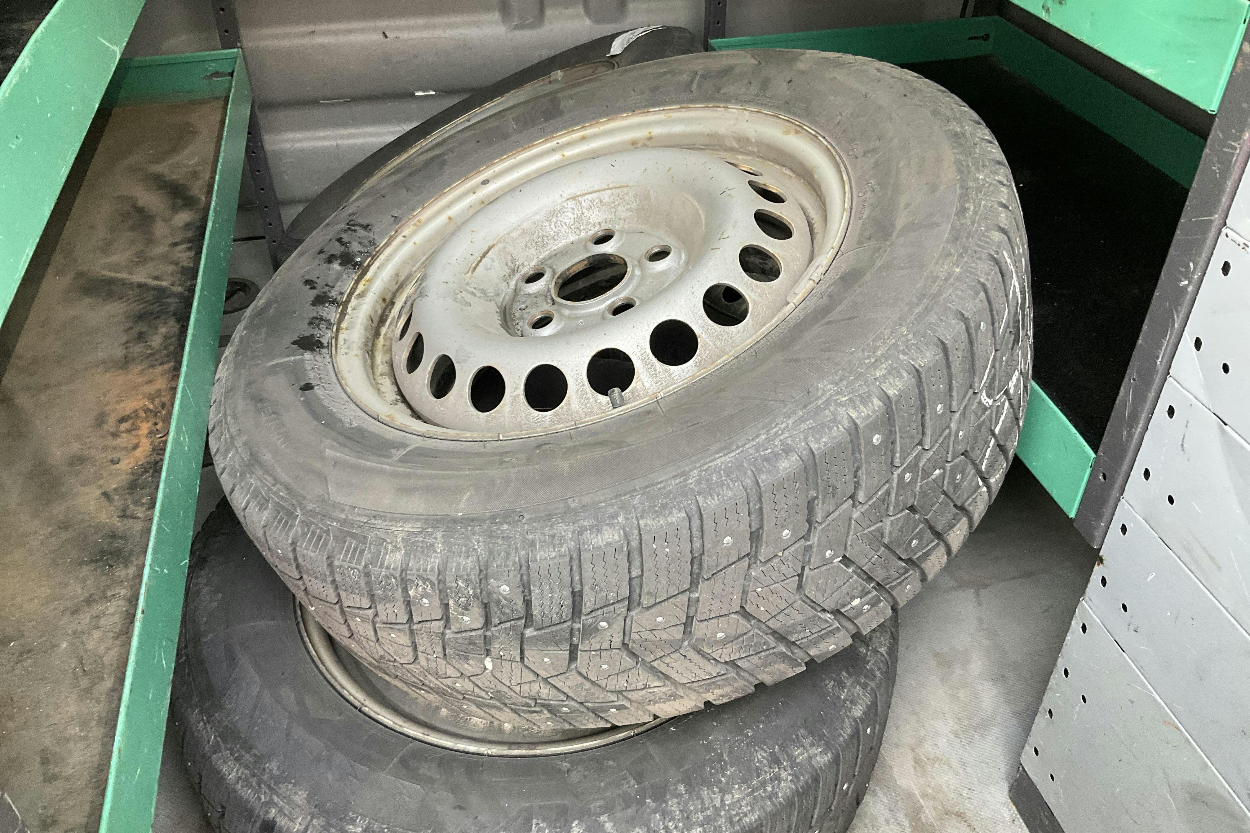Vehicle Image 11