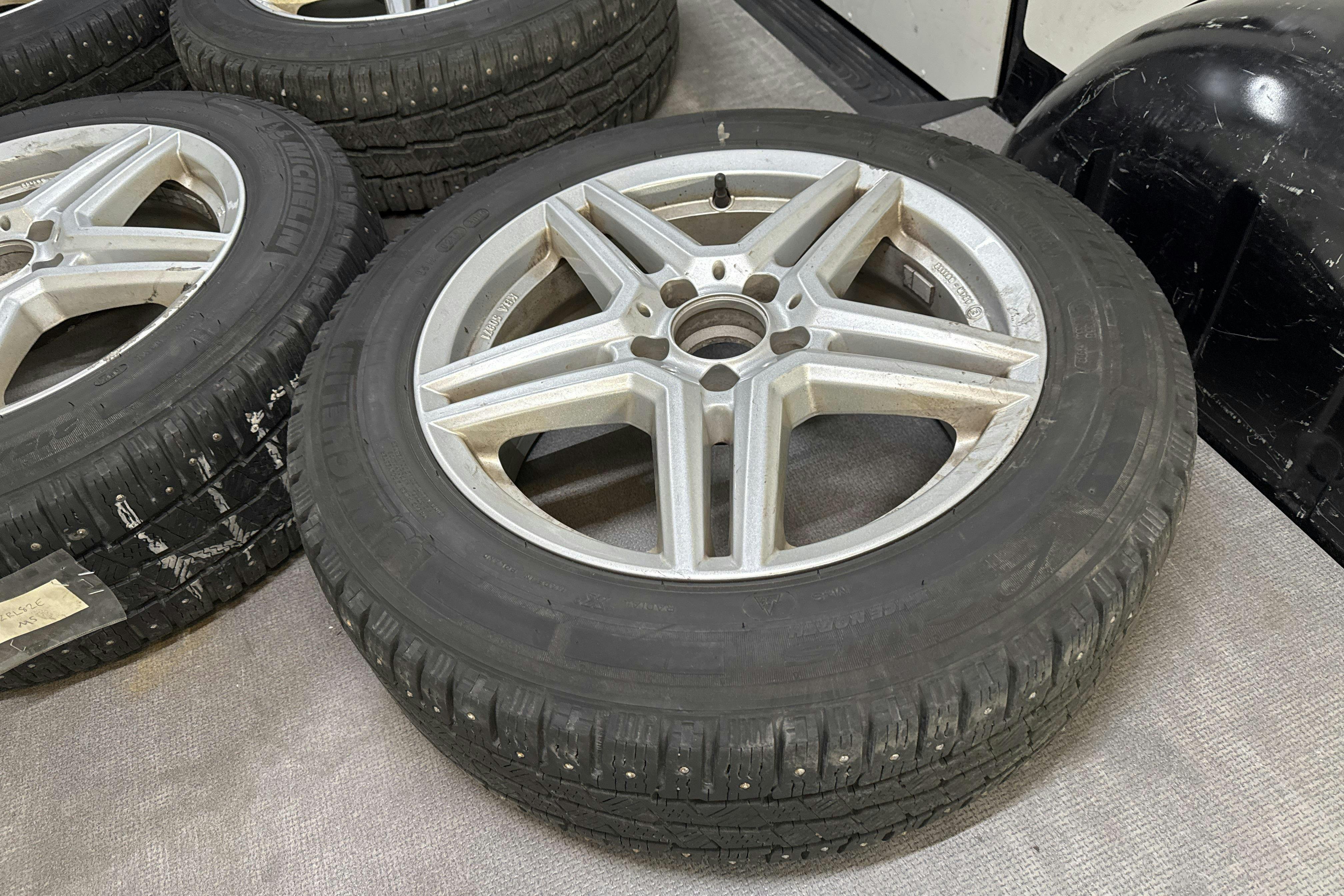 Vehicle Image 11