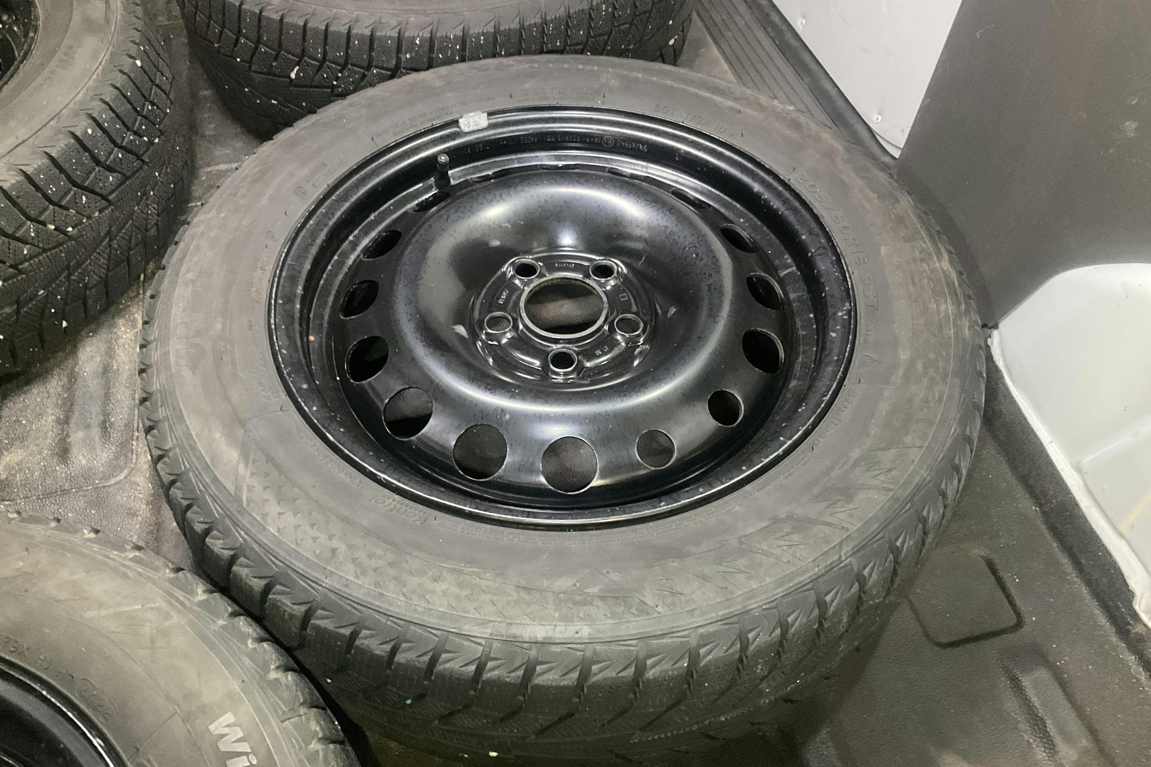 Vehicle Image 13