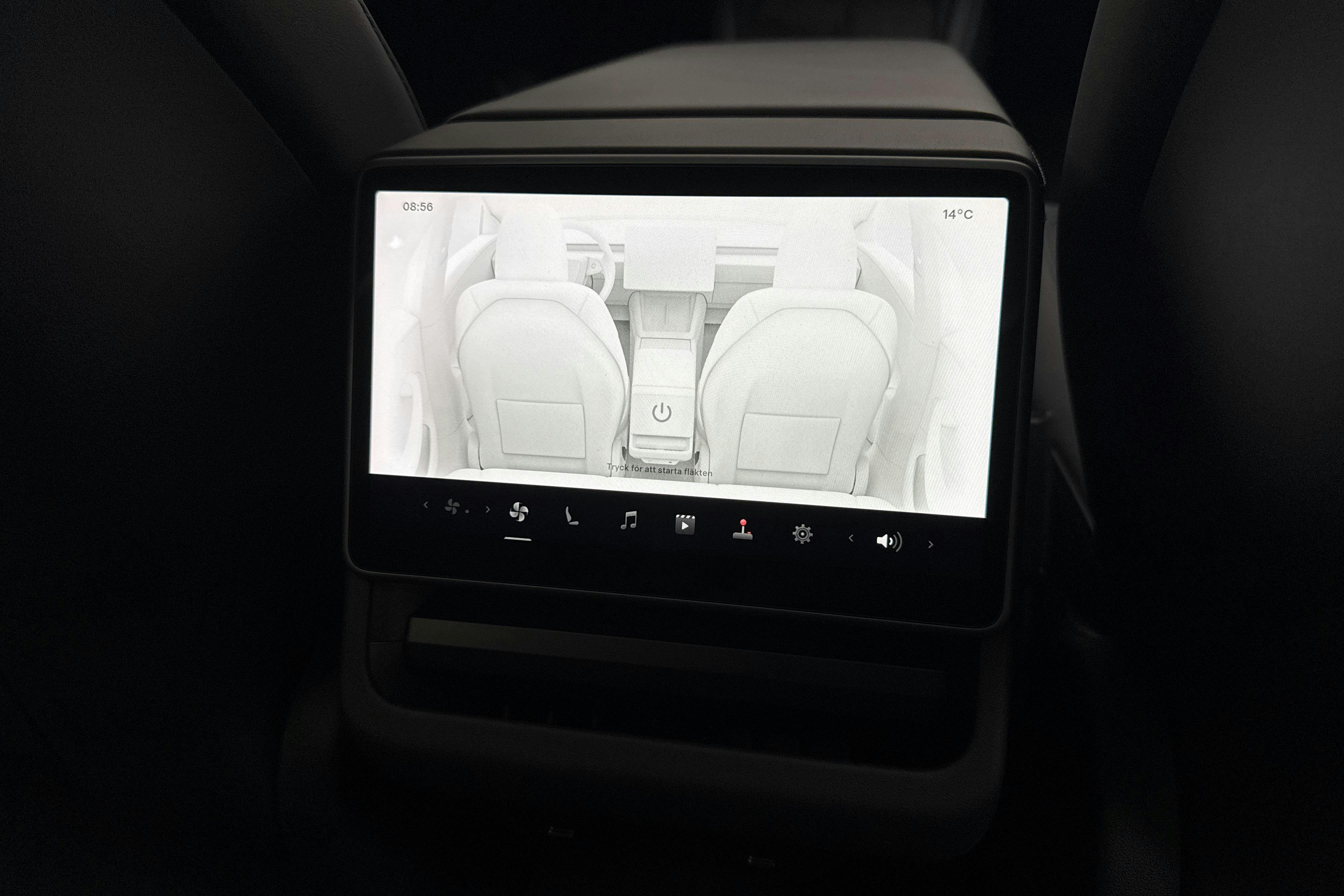 Vehicle Image 14