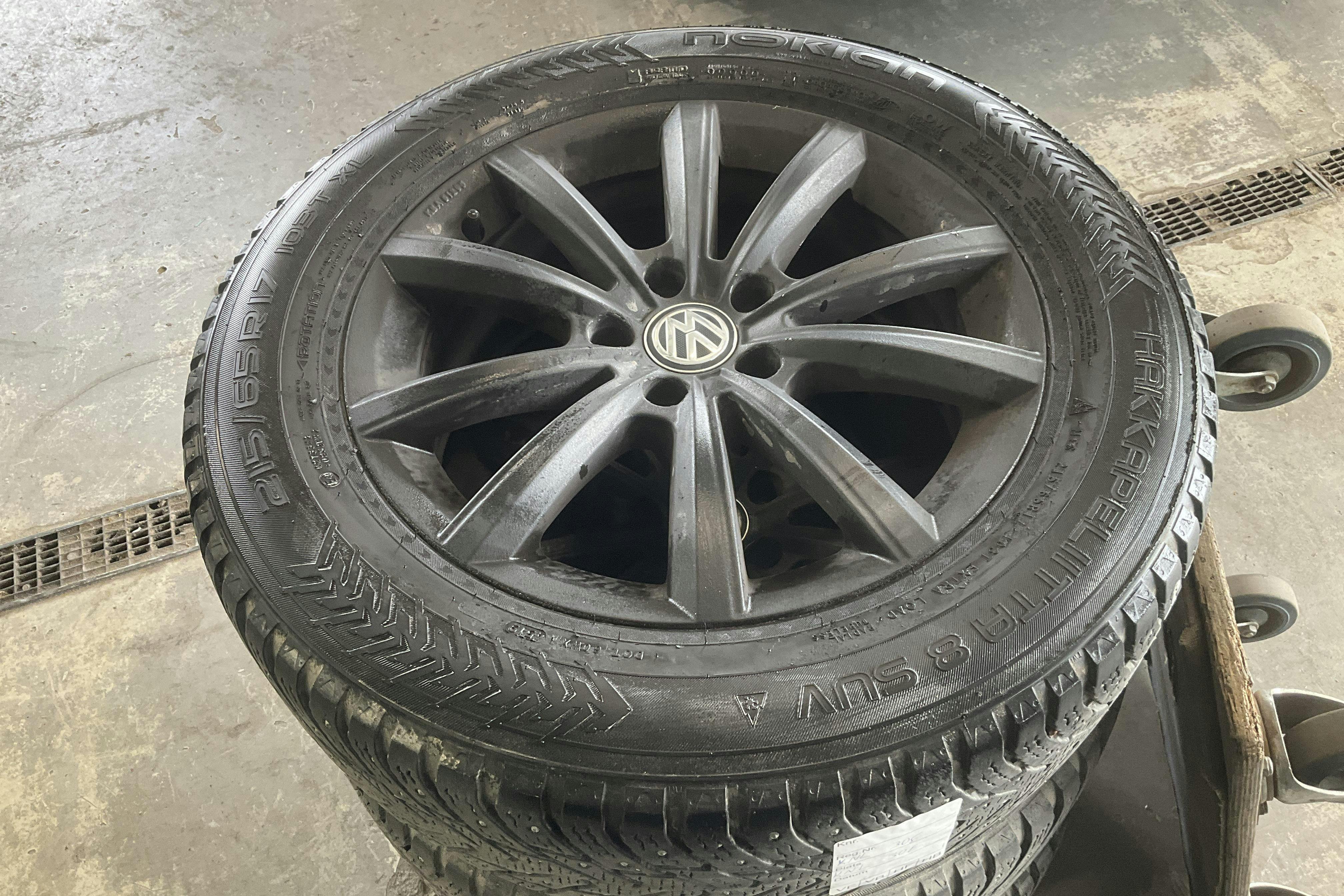 Vehicle Image 14