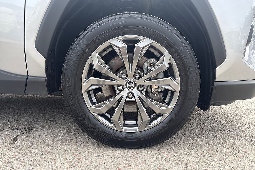 Vehicle Image 17