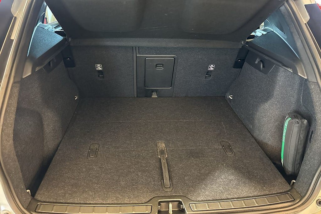 Vehicle Image 26