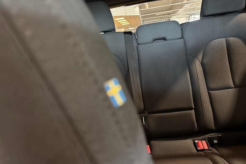 Vehicle Image 32