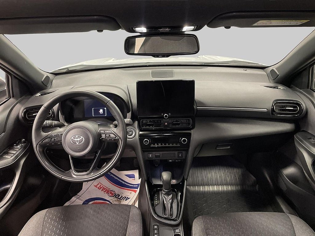Vehicle Image 11